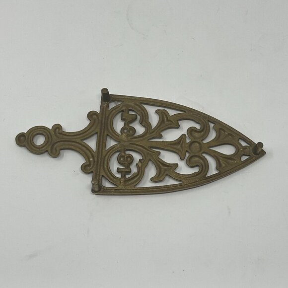 Vintage Wilton brass antique trivet 1894 - Picture 5 of 7